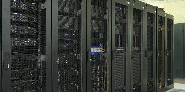 無形之手：機(jī)房環(huán)境監(jiān)控系統(tǒng)的靜默守護(hù)